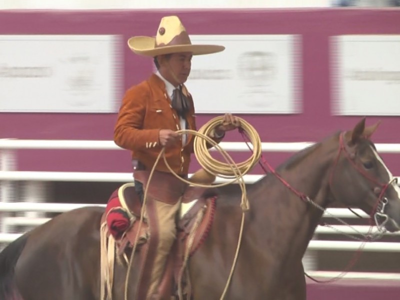 Marcha con gran afluencia Congreso Nacional Charro 2022