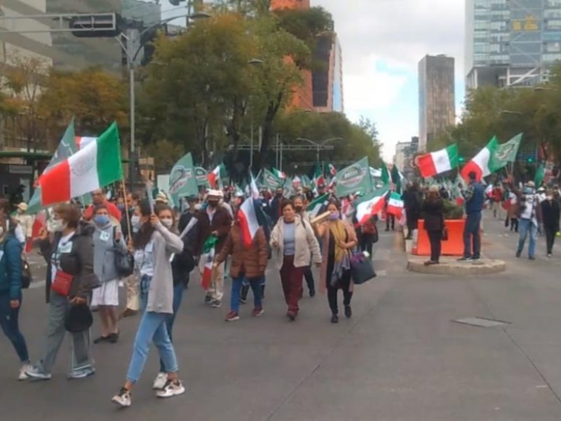 Marcha de FRENAAA comienza en forma pacífica