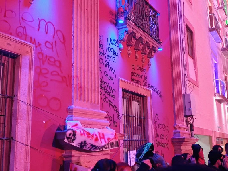 Marcha de la Generación Z terminó con graffitis