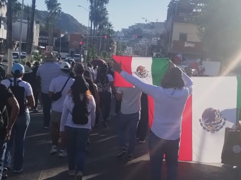 Marcha del Sombrero y Generación Z en Cabo San Lucas
