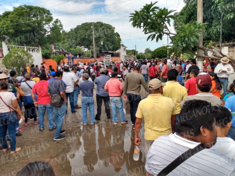 Marcha la CNTE contra el SITEM en Ixtepec