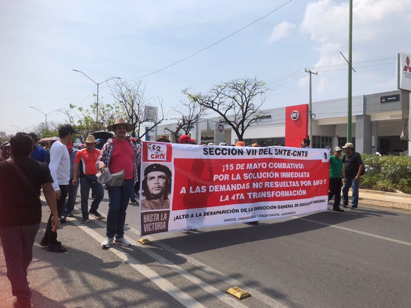 Marcha la CNTE en el día del maestro en Chiapas