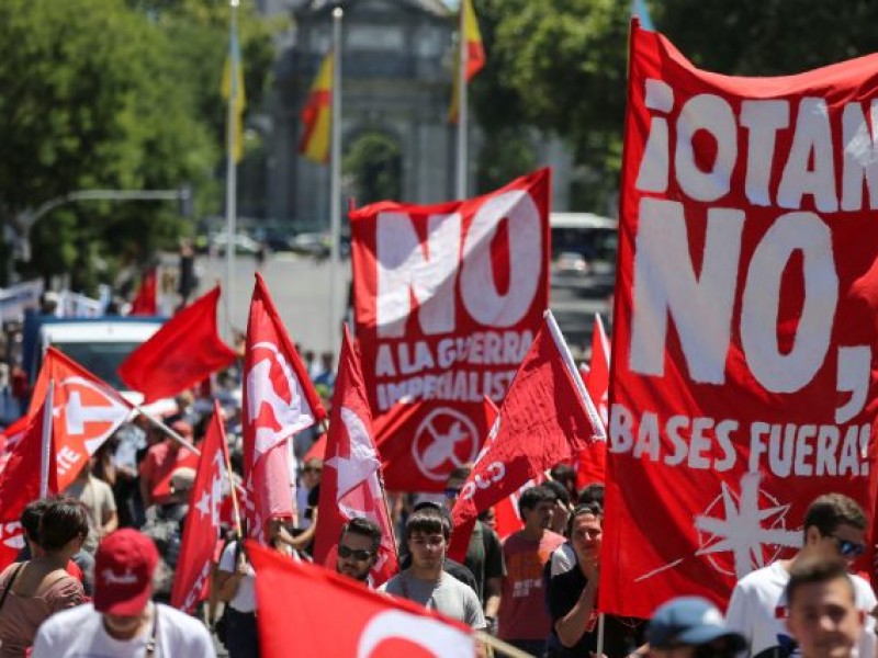 Marcha masiva contra OTAN en España
