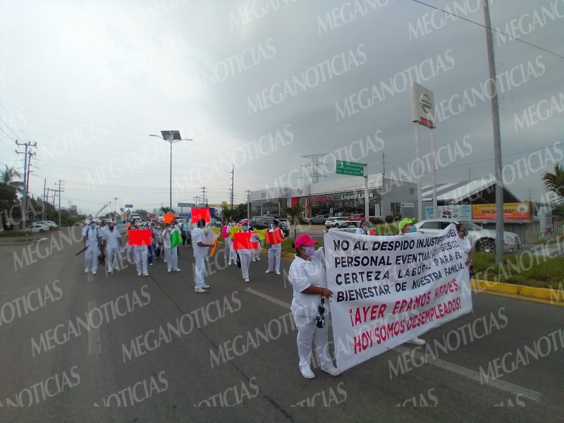 Marcha personal de salud eventual en exigencia de sus derechos