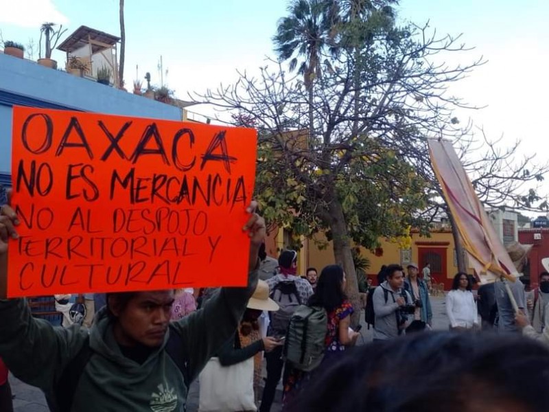 Marcha contra la gentrificación en Oaxaca termina con actos vandalicos