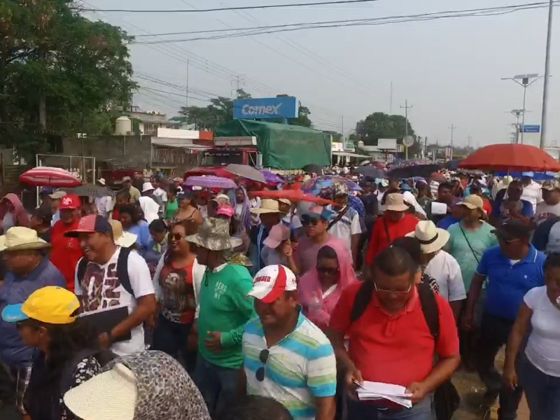 Marcha Sección 22 en Salina Cruz