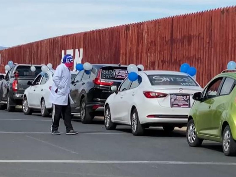 Marcha solidaria en defensa de la Dr. Azucena Calvillo Carrillo