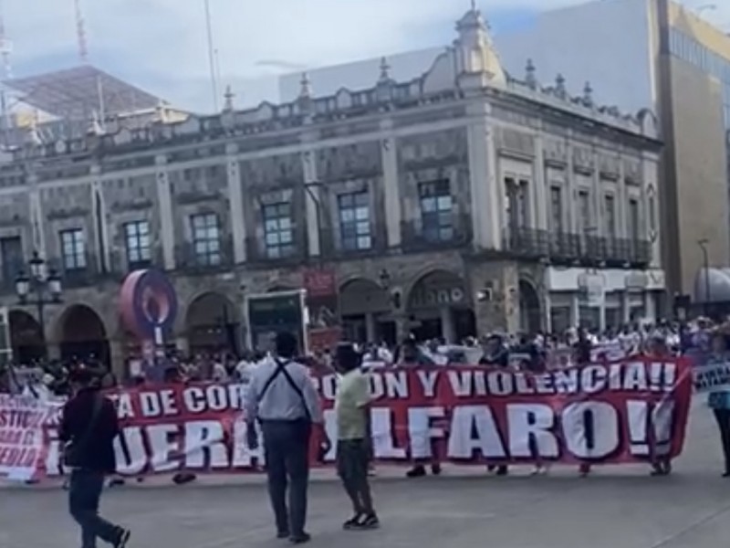 Marchan contra gobierno de Alfaro