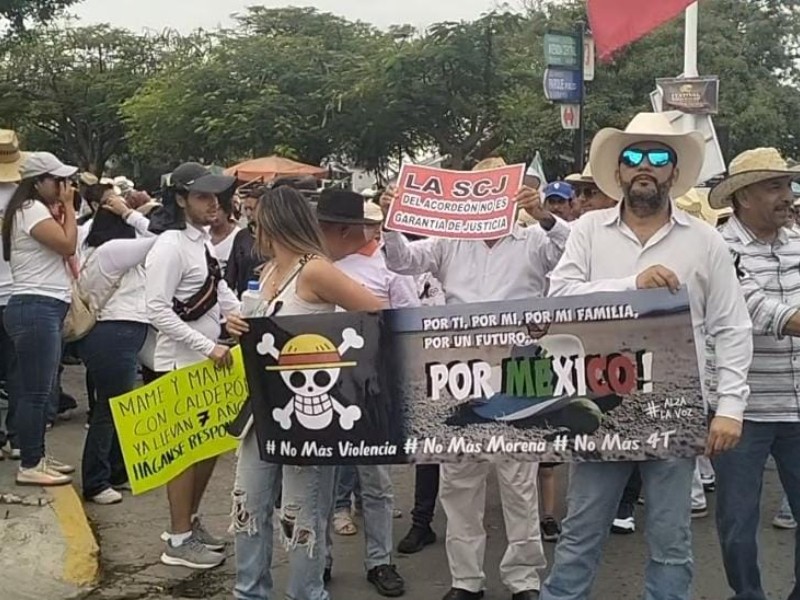 Marchan en Chiapas en protesta del asesinato de Carlos Manzo