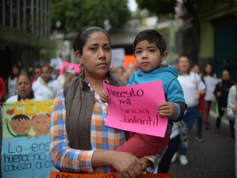 MArchan en favor de estancias infantiles en Comitán