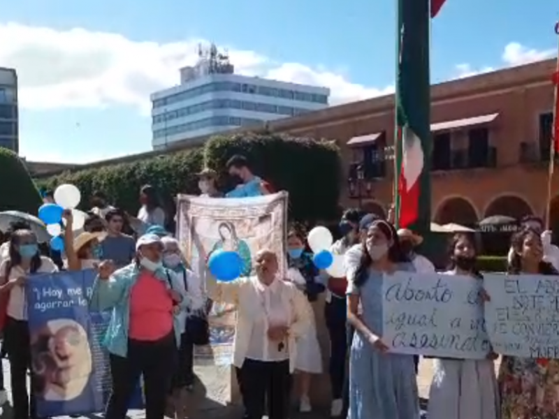 Marchan en favor de la vida en León