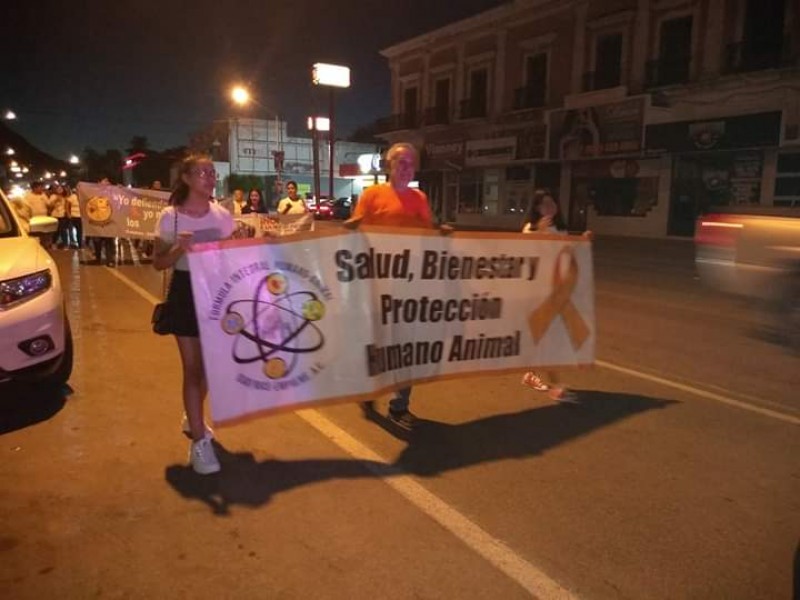 Marchan en Guaymas por la protección animal