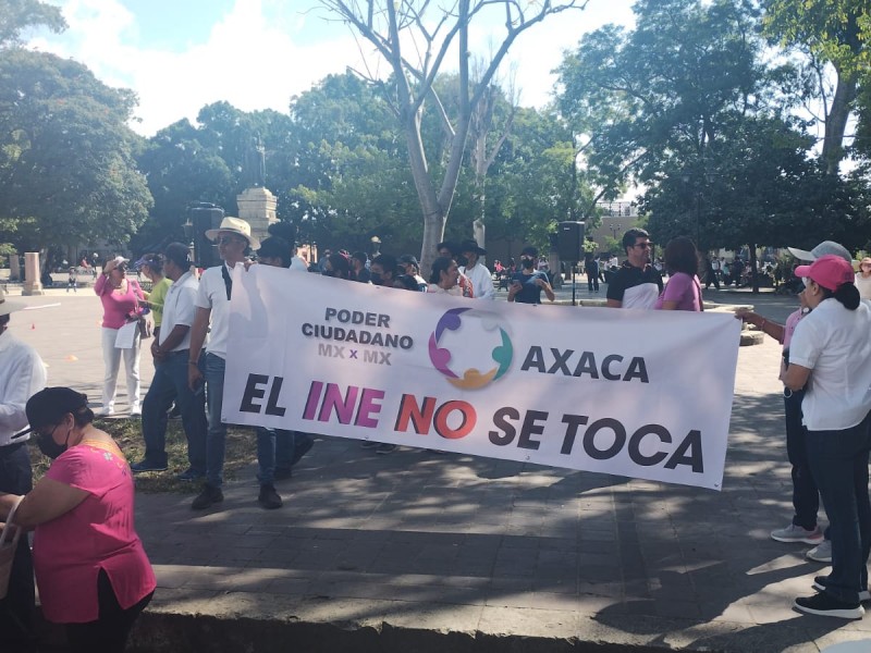 Marchan en Oaxaca contra iniciativa de Reforma electoral