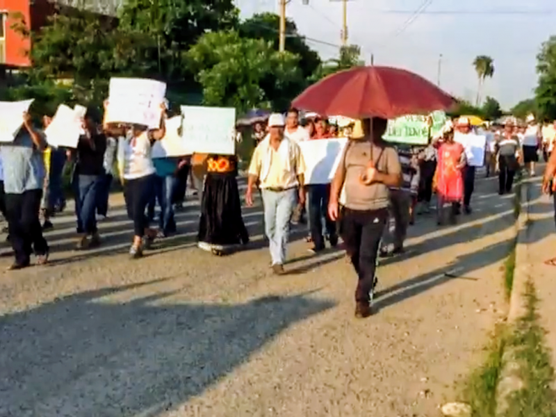 Marchan en San Pedro Comitancillo