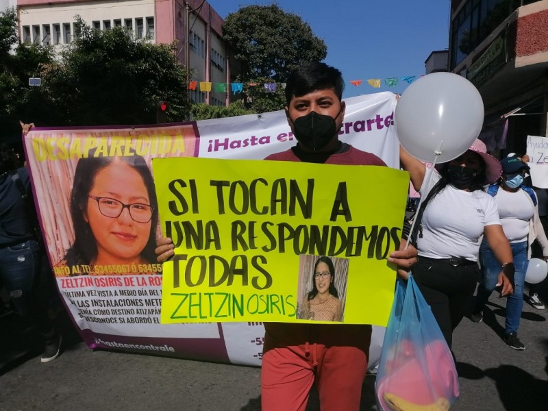 Marchan familiares de joven desaparecida de Chilpancingo en CDMX