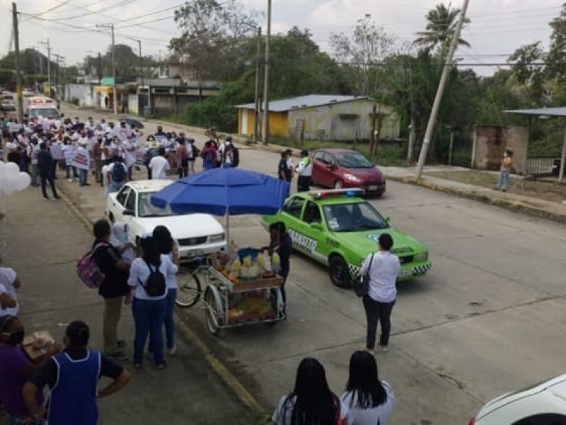 Marchan habitantes en Cosoleacaque para exigir justicia por violencia