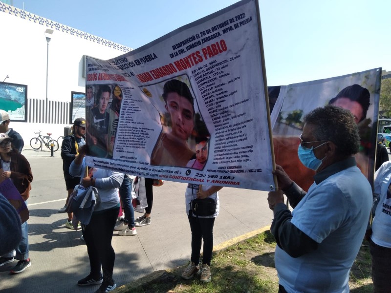 Marchan integrantes del Colectivo Voz de los Desaparecidos