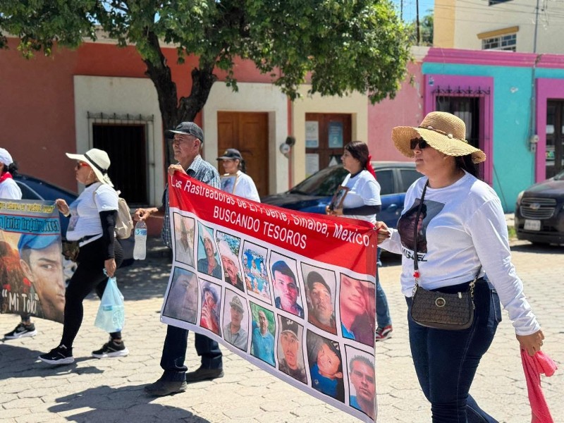 Madres rastreadoras marchan en El Fuerte para exigir justicia por desaparecidos