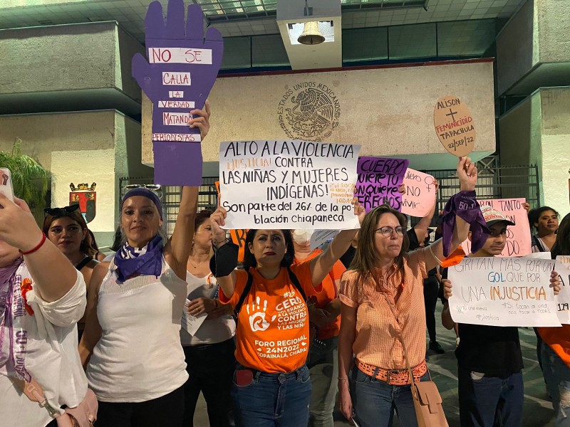 Marchan mujeres Chiapanecas exigiendo alto a violencia
