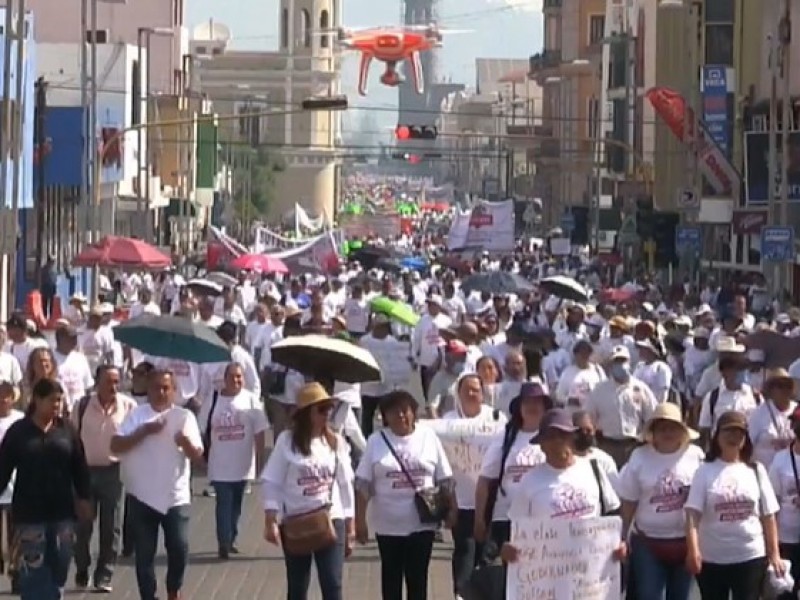 Marchan organizaciones sindicales de Nayarit
