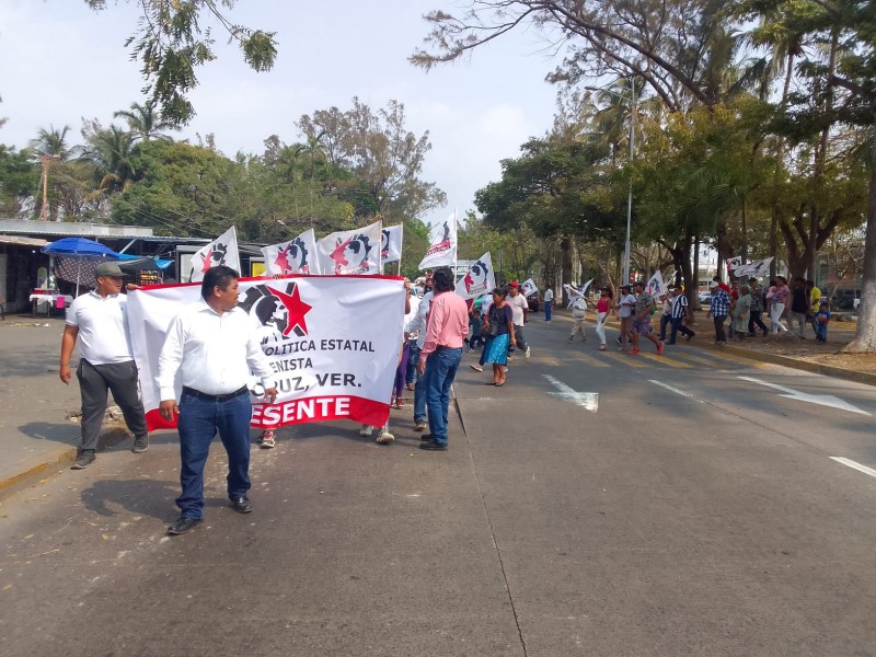 Marchan para pedir solución a CFE por apagones en Veracruz