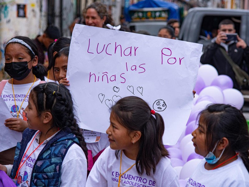 Marchan para visibilizar la violencia contra niñas y mujeres