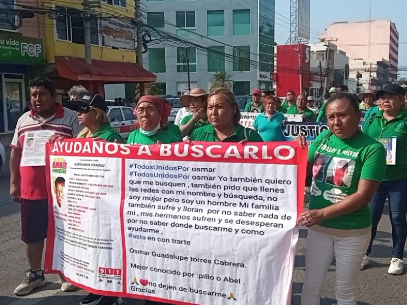 Marchan por familiares desaparecidos en Poza Rica