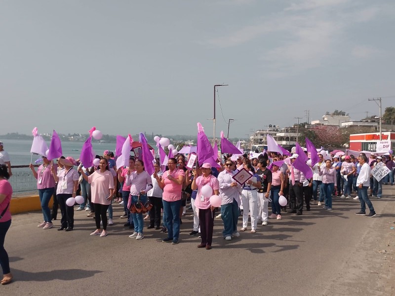 Marchan por la Salud de la Mujer en Tuxpan