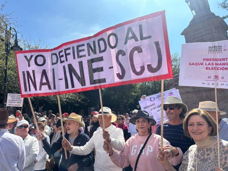 Marcharon por la democracia en Querétaro