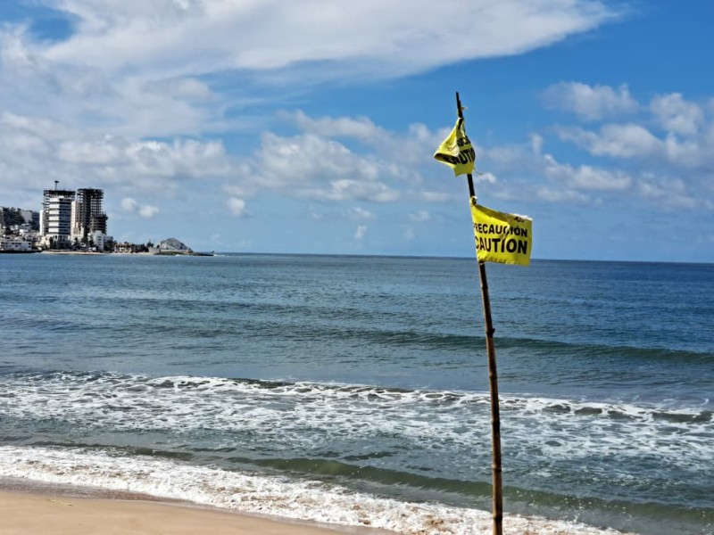 Mareas Altas en Playas de Mazatlán por Tormenta Tropical Octave