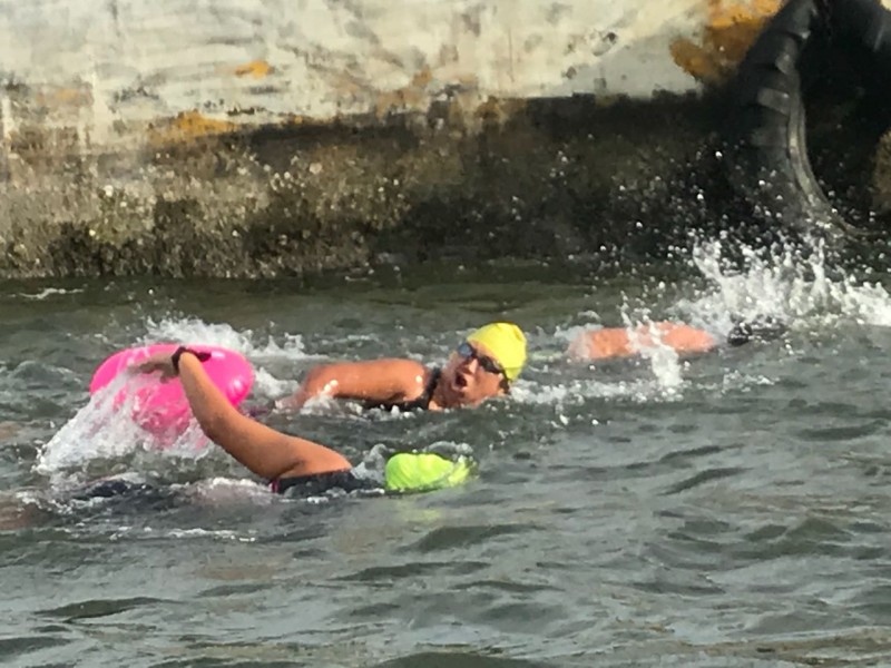 María Esther inicia entrenamiento en aguas abiertas