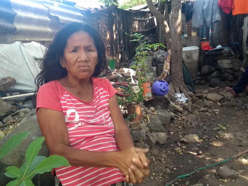 María Santos vive en situación de pobreza extrema