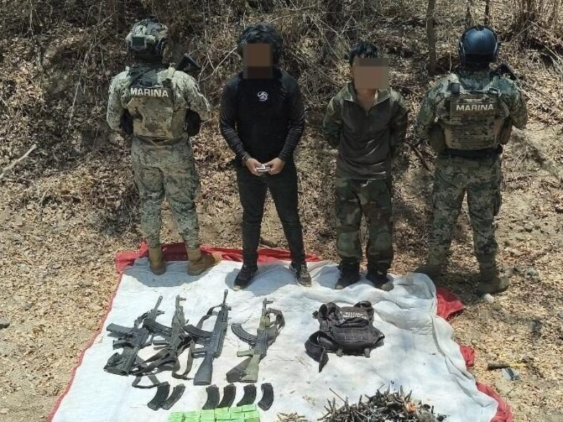 Marina detiene delincuentes en Culiacán; aseguran armas y explosivos
