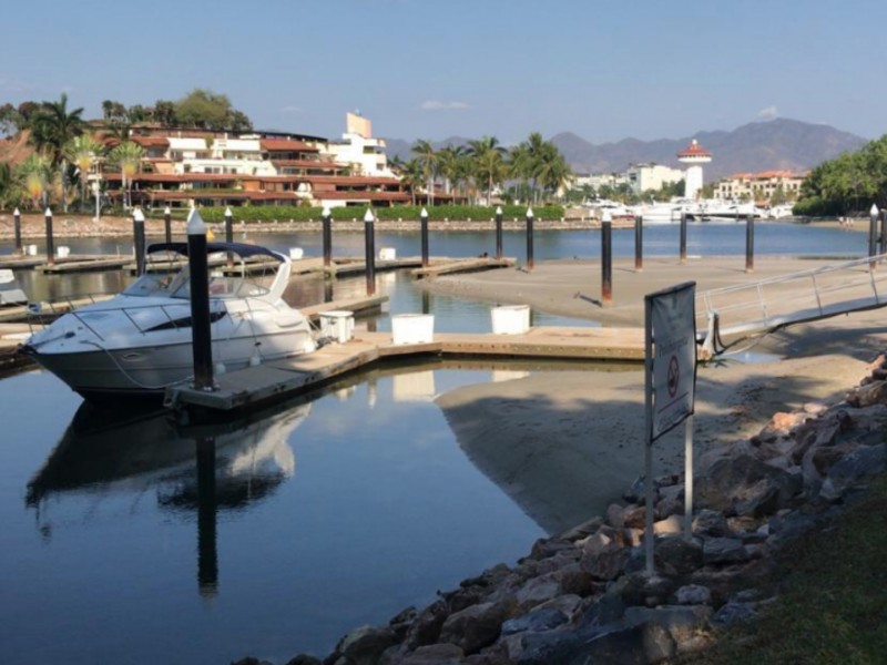 Marina Ixtapa, la más descuidada de México
