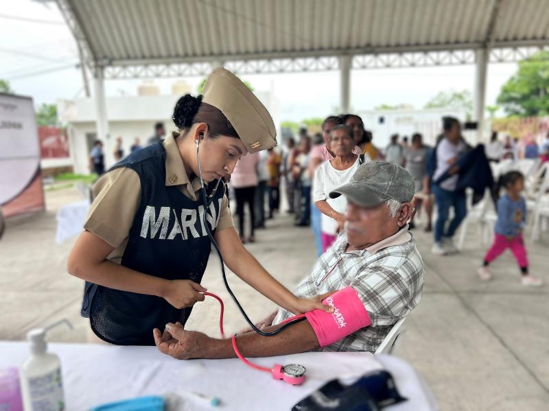 Marina lleva atención médica gratuita a comunidades de difícil acceso en Tuxpan