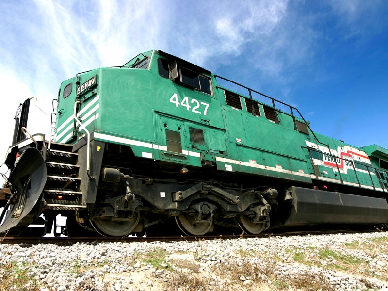 Marina toma control de las instalaciones de FERROSUR en Coatzacoalcos