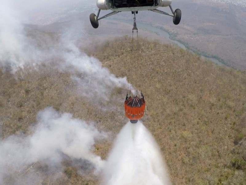 Marina y Comisión Nacional Forestal combaten incendios en Chiapas