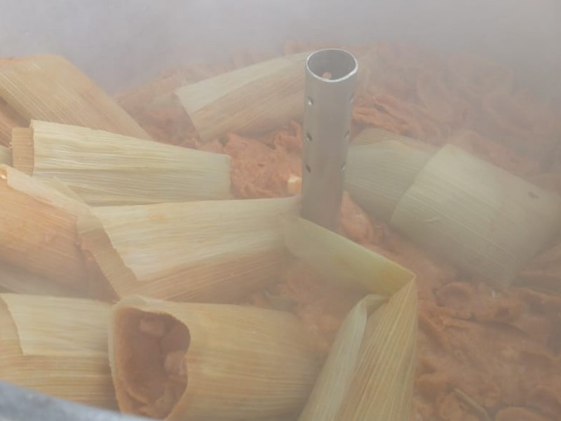 Marisqueros ofrecen tamales de camarón esta cuaresma