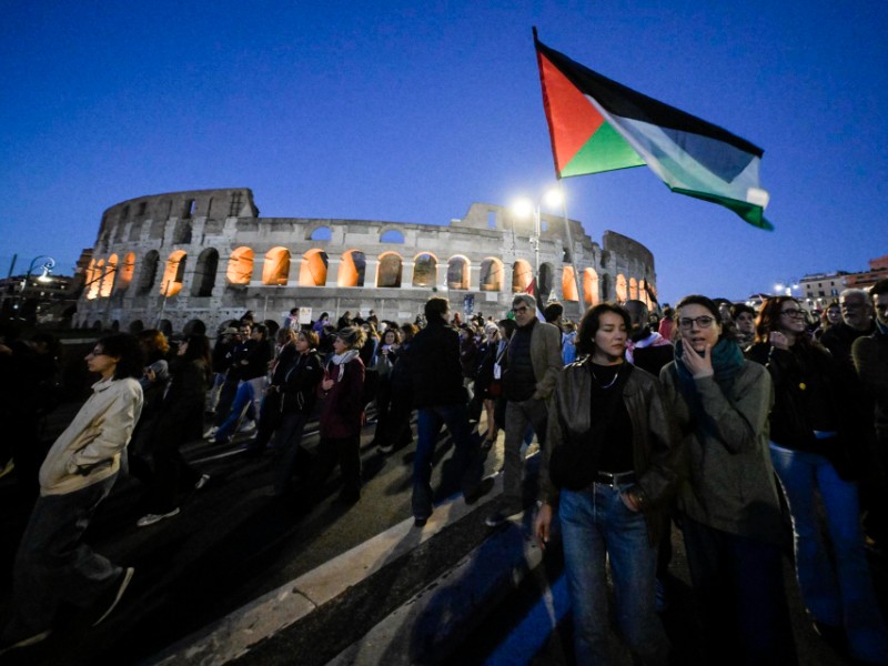Más de 10 mil personas protestan en Roma por Gaza