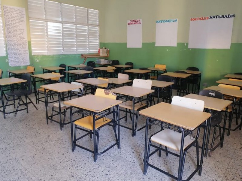 Más de 100 escuelas sin clases por protestas de docentes