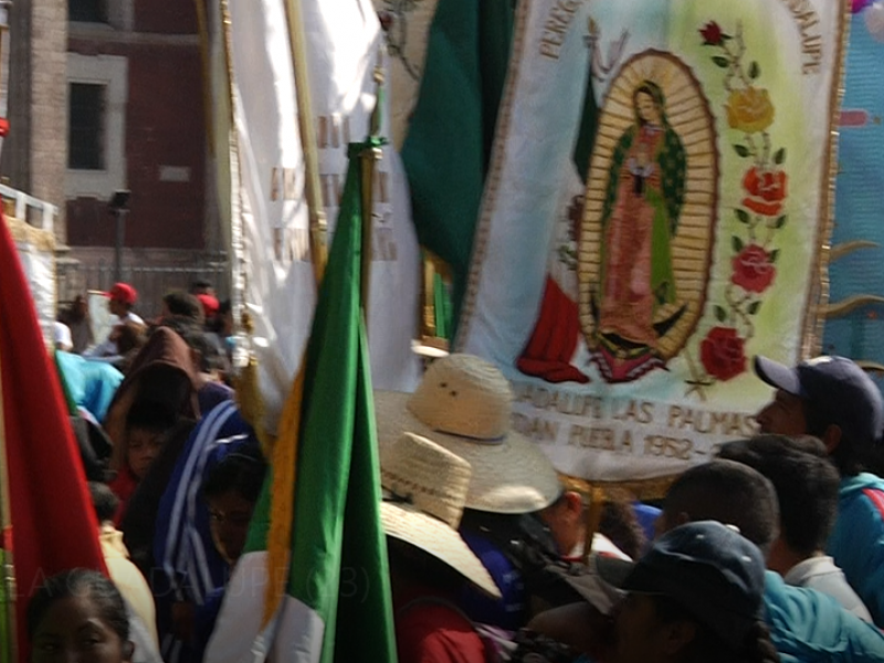 Más de 100 mil poblanos peregrinan a México