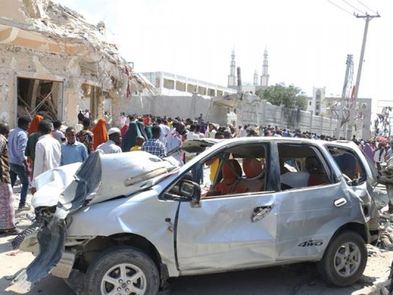 Más de 100 muertos por atentado en Mogadiscio