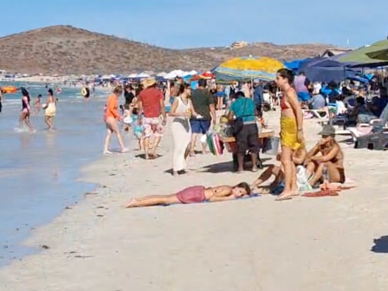 Más de 14 mil personas en playas de la capital