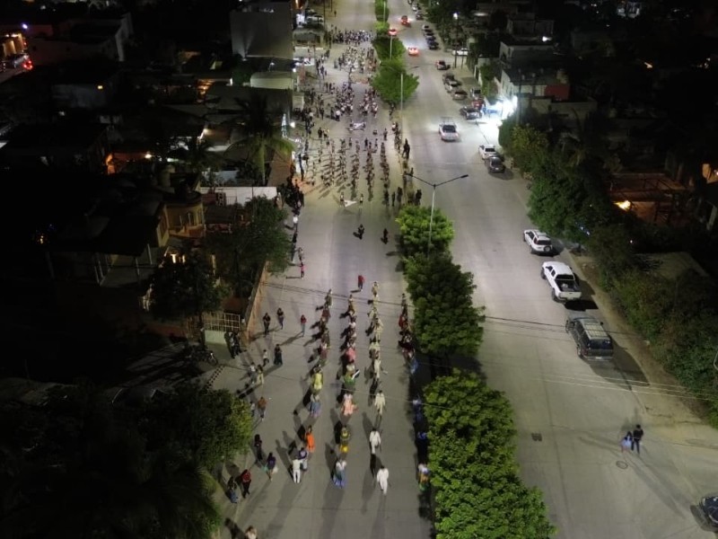 Más de 15 escuelas vistieron el desfile del 20 de noviembre