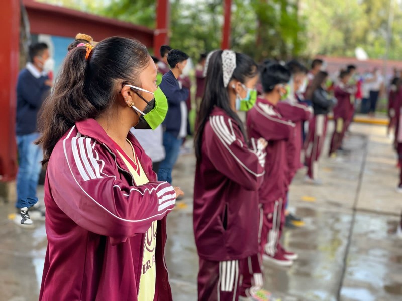 Más de 1,600 escuelas regresaron a clases presenciales