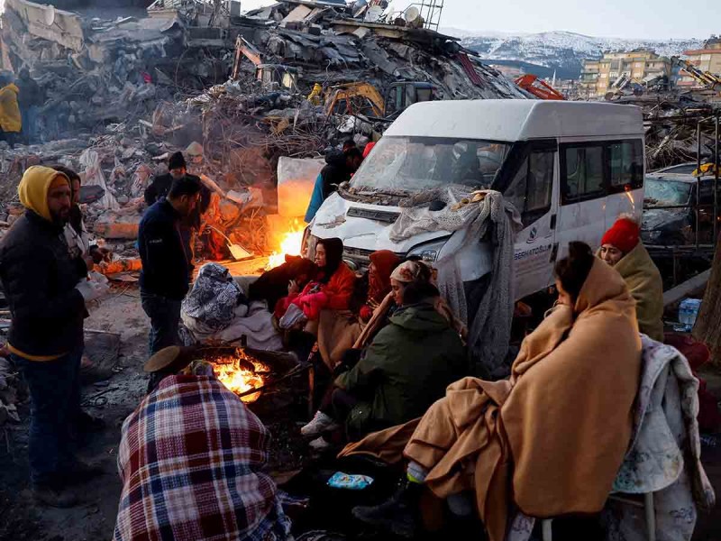 Más de 23,700 muertos en Turquía y Siria por terremotos