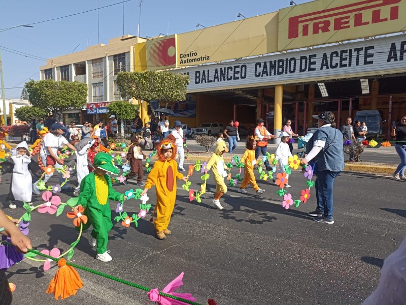 Más de 3 mil alumnos dan bienvenida a la primavera