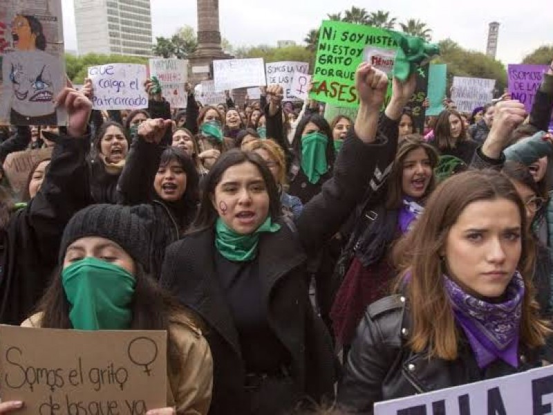 Más de 30 mil personas en la marcha feminista