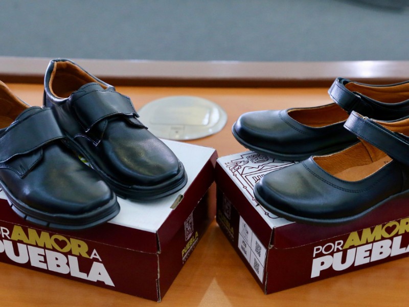 Más de 300 mil zapatos escolares serán entregados en Puebla