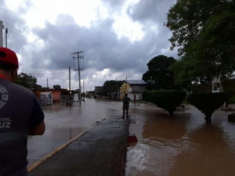 Más de 40 comunidades en el sur de Veracruz incomunicadas